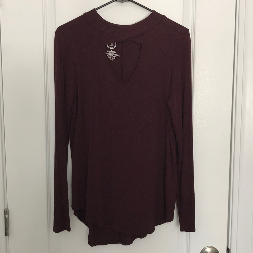 Maurice’s top. Cross-collar open front.